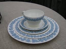 Dinnerware of the '50s varied widely in color, design and style. How To Identify And Value Wedgwood China A Handy Guide Dusty Old Thing