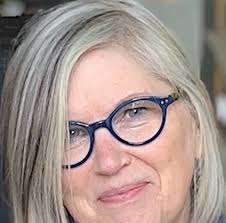 Ellen Sheffield's Instagram, Twitter & Facebook