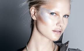 Hannah Holman's Instagram, Twitter & Facebook