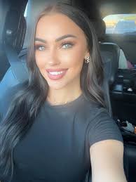 Progress 💪🏼😌 #fitness #fitnessprogress #girlswholift #momswholift  #fitmom #quads #glutes #motivation #inspiration