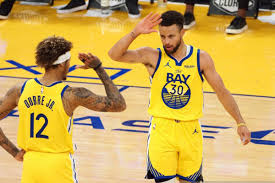 Who had the best celebration. Berdirilah Berikan Tepuk Tangan Buat Stephen Curry Jpnn Com