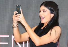 21 апреля 2020 · текст: Kylie Jenner Beats Beyonce For Most Liked Instagram Photo Ever