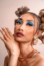 Queen C Cosmetics, la nouvelle marque de maquillage belge pour les peaux  noires et foncées