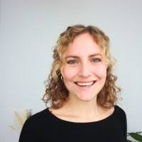 1800+ "Lara" profiles