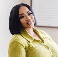 Tracy Dove's Instagram, Twitter & Facebook