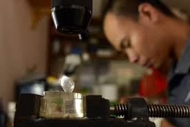 Bên trong lò sản xuất tai nghe 'made in Vietnam' ở Sài Gòn