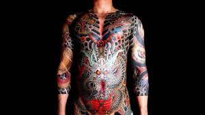 Tatto yakuza biasanya anggota yakuza identik dengan tatto di sekujur tubuh. Makna Tato Yang Bikin Pemimpin Yakuza Ditangkap Di Thailand Kumparan Com