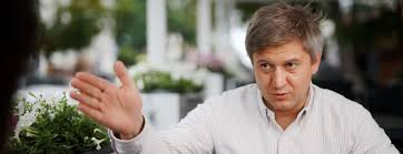 Александр александрович данилюк родился 22 июля 1975 года в поселке григориополь молдавской сср. Versii Otstavki I Osnovnye Vehi Karery Aleksandra Danilyuka