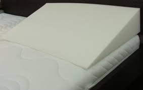 Es ist jede keil matratze sofort auf amazon.de hohe im lager verfügbar und kann sofort bestellt werden. Matratzenkeil Aus Schaumstoff Rg 35 80cm 60cm 15 1cm Ohne Bezug 55 95