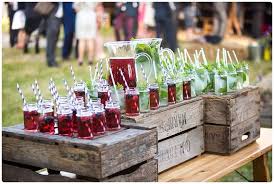 Rustikale Englische Diy Hochzeit In Kent Von Dominic Whiten Hochzeit Buffet Hochzeit Rustikal Und Diy Hochzeit