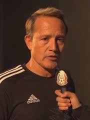 İçin oynadı guadalajara 122 ile hedefler ve 7 şampiyonluk. Salvador Reyes Monteon Biography Mexican Footballer Pantheon