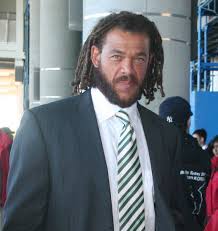 Victorian premier daniel andrews declined to comment on the simonds family's voyage when asked on. Andrew Symonds Wikipedia