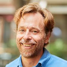 Daniel Mains's Instagram, Twitter & Facebook