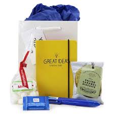 At a conference, no one wants to be talked to hour after hour or bombarded with information during monotonous lectures and drab. Corporate Gifts Hampers In The Under 10 Price Category