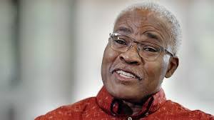 Larry Roper's Instagram, Twitter & Facebook