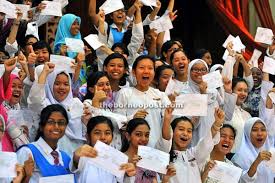 Here's how you can get them replaced. Education Minister 2020 Spm Leavers Can Collect Hard Copies Of Certificates From July 10