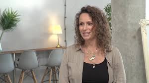 Ma młodszego o sześć lat brata tomasza. Monika Mrozowska Ludzie Uwazaja Ze Jestem Wyrodna Matka Bo Nie Daje Dzieciom Youtube