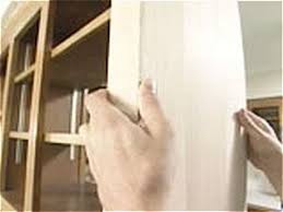 Overview of refacing cabinets refacing cabinets is a quick and easy way to change the look of your kitchen without the mess and expense of a complete remodeling. How To Reface And Refinish Kitchen Cabinets How Tos Diy