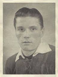 Deutscher Fußball international. 1952. Herausgeber Turris Erzeugnisse  Rheinturm-Werke Ludwigshafen am Rhein. Das Album hat Bilder mit Spielern  aus der A-Mannschaft, B-Mannschaft und Olympia-Auswahl. Bild Nr. 10