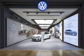 volkswagen showroom by dalziel pow bullring uk ブースデザイン デザイン 空間デザイン