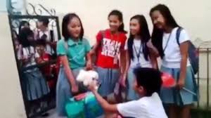 Anak sma bolos sekolah di bawa ke kosan. Kids Jaman Now Kasih Kejutan Romantis Pada Teman Sekolah Netizen Miris Tapi Baper Tribunnews Bogor