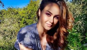 Michelle madrigal tied the knot this weekend with partner troy woolfolk in a springtime ceremony in texas, united states. Donita Rose Reveals Her New Job In The U S After Leaving Showbiz