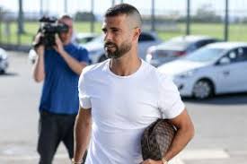 שטרלינג נעצר בשבוע שעבר, כעשרה ימים לאחר שהמתנדבת הגישה נגדו תלונה במשטרה על אונס. ××•×¨×Ÿ ×©×˜×¨×œ×™× ×' ×¡×¤×•×¨×˜ 1