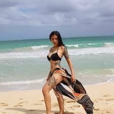 Her birthday, what she did before fame, her family life, fun trivia facts, popularity rankings, and more. Is Bella Poarch Single In 2021 Quora
