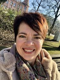 Want the whitest whites without bleach? Have strong odours in your  clothing? Need to remove the sweat stain around your collar? MelaBrite Plus  Oxi is the solution! 1) Add one MelaBrite Plus