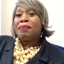 The Greatness of God's Love in Hymns