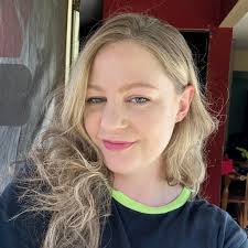 Ok ladies I did search in the group and didn't come across anything  actually so... with that being said does anyone have a good homemade roll  recipe?? Not necessarily biscuits (although I