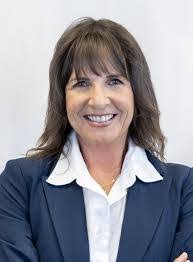 Renee Carriveau's Instagram, Twitter & Facebook