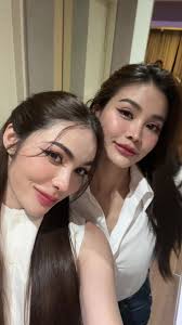 อิงฟ้าและชาล็อต: ความสัมพันธ์ที่น่ารัก