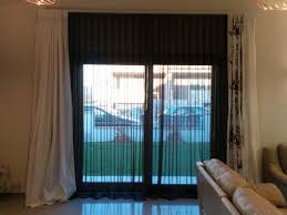 La tenda d'interno si adatta ad uno stile lineare per ogni genere di arredamento classico e moderno e si presenta dinamica, vivace, elegante con accostamenti per ogni stile. Arredocasa Foligno Tendaggi Per Interni Su Misura