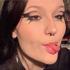 skye sinclair (@make.up_by_skye._) • Instagram photos and videos