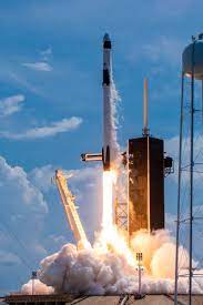 Spacex launches astronauts to orbit again. Spacex On Twitter Falcon 9 Lifts Off From Historic Launch Complex 39a And Sends Crew Dragon To Orbit On Its First Flight With Nasa Astronauts To The Space Station Https T Co Nru5zwwoks