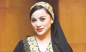 Watch pembancuh kopi mr vampire season 1 full episodes with english subtitles. Rasai Bahang Populariti