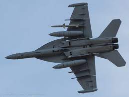 The damaged plane is one of 12 growlers in service with the raaf. Boeing Ea 18g Growler Super Hornet S Cousin Album On Imgur