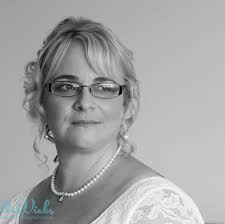 I am after a professional cake maker to make a military themed 80th  birthday cake for early September. Can anyone recommend please? Thanks in  advance.