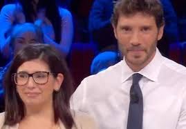 Affari Tuoi, a fine puntata Cristina scoppia in lacrime: "Il mio fidanzato mi ha l...Altro...