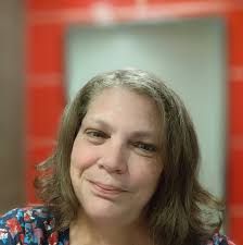 Dr. Huval been mah cookin podnah lately. After being around that beautiful  Black Iron pot, he made me take him to the Thibodaux Store to get him one.  😄👊🏻 #castironcooking #itsaddicting #thibodaux #