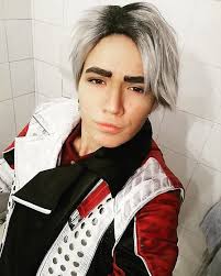 Actor cameron boyce, known for his roles in the disney channel franchise descendants and the tv show jessie, has died. Cyrus Movies Jackets Carlos Cameron Boyce Descendants 2 Jacket With Removable Arms Descendants Carlos Look Lookbook