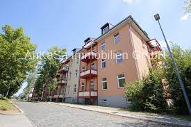 Das 1918 erbaute mehrfamilienhaus mit nur 8 wohneinheiten wurde 1997 aufwendig.raumwohnung befindet sich in einem im jahre 1899 erbautem gebäude, welches gerade mit viel liebe zum detail saniert wird. 4 Zimmer Wohnung Zu Vermieten Max Liebermann Strasse 69 04157 Leipzig Gohlis Nord Mapio Net