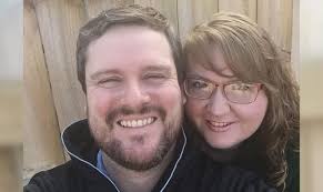 Médico é impactado após pastor ser curado de Parkinson em um culto