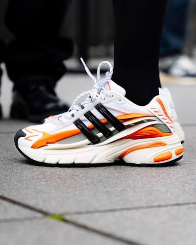 O Adidas Jellyfish é um novo modelo da marca assinado por Pharrell  Williams. O modelo apareceu durante a semana de moda em Paris e também  imagens do processo de criação surgiram. Gostaram