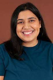 Diana Leon's Instagram, Twitter & Facebook