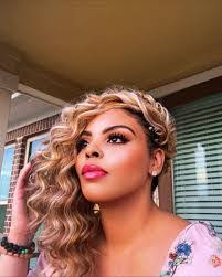 Veronica Constante's Instagram, Twitter & Facebook