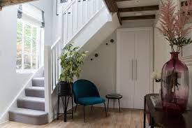 From americana, to ethnographic and chinese art, to photography, jewelry, antiquities, modern art, fine art and much more, stair auction house prides itself on selling interesting things from interesting people. Stylish Staircase Ideas To Suit Every Space Loveproperty Com