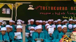Dengan bimbingan dan asuhan kh. Ponpes Tarbiyatul Wildan Nihayatul Amal Md Iftifal 2017 Tingkat Mi Karawang Youtube