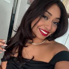 Who does microblading for eyebrows?